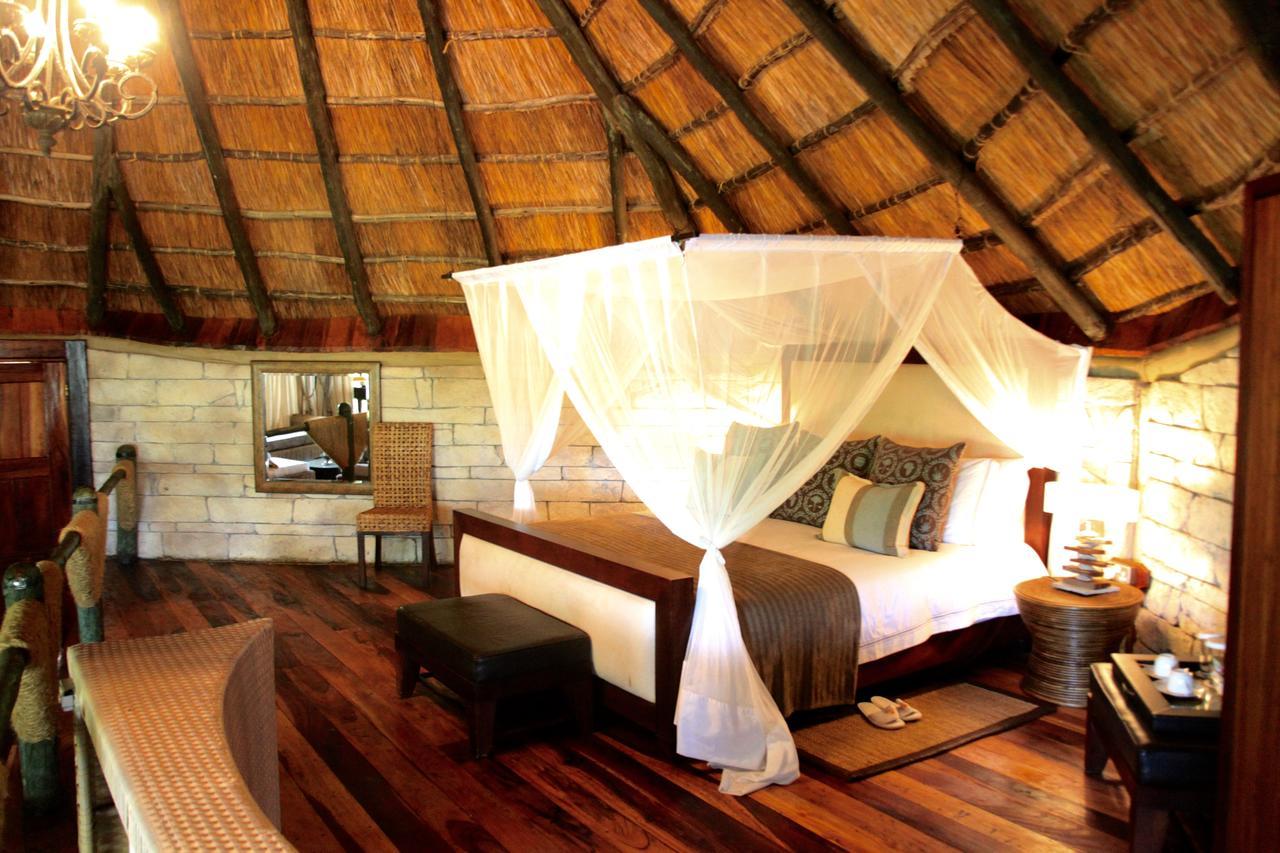 Serena Mivumo River Lodge Mkalinzu Eksteriør billede