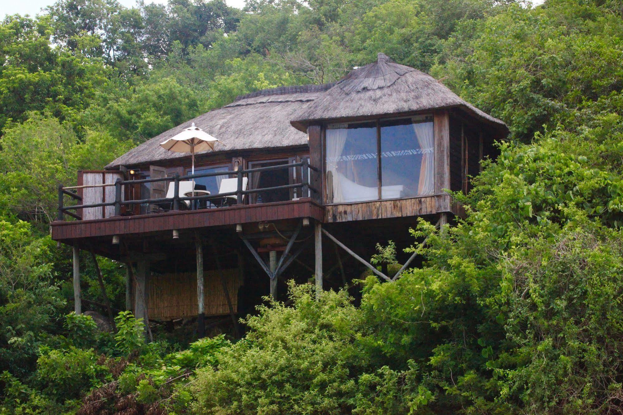 Serena Mivumo River Lodge Mkalinzu Eksteriør billede