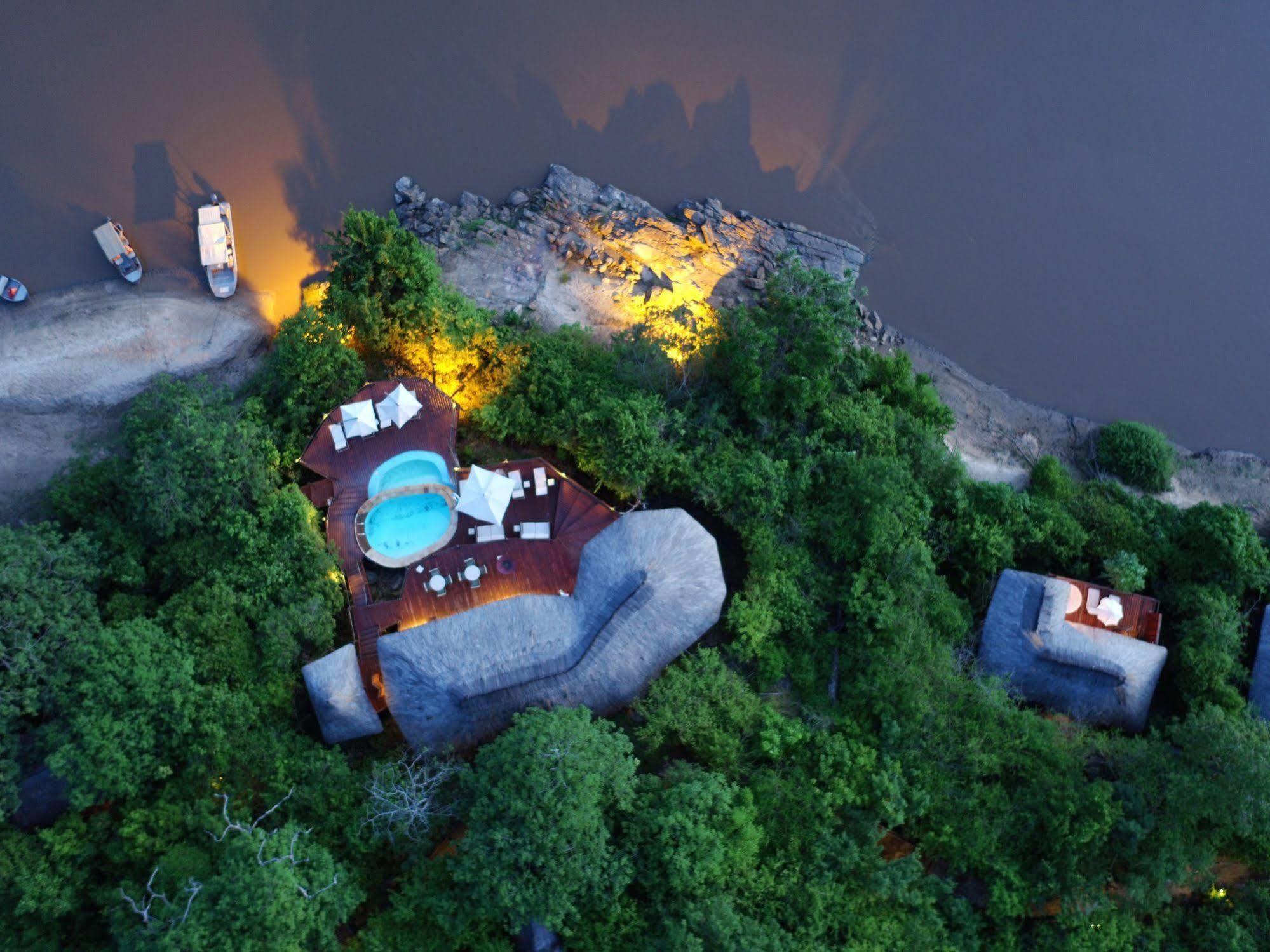 Serena Mivumo River Lodge Mkalinzu Eksteriør billede