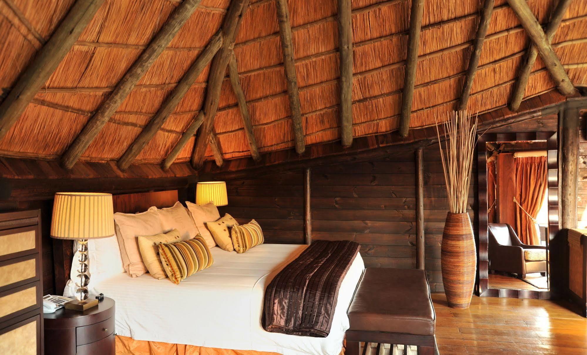 Serena Mivumo River Lodge Mkalinzu Eksteriør billede